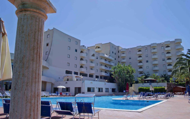 Paradise Beach Resort