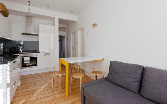 Modern 2bed in Brook Green/ Olympia