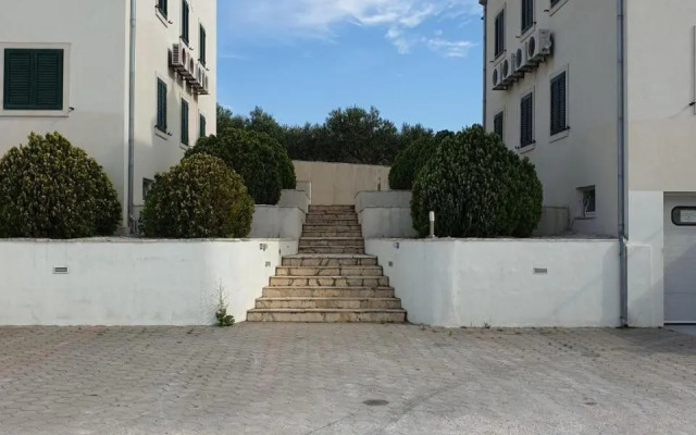 Wonderful Sea view, swimming pool, private parking