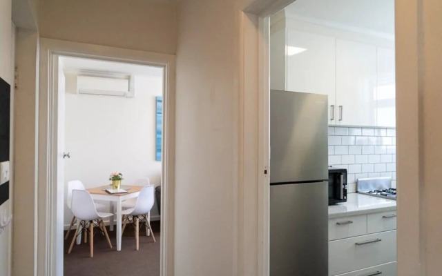 Comfortable New 1 Bedroom Apartment in St Klidas