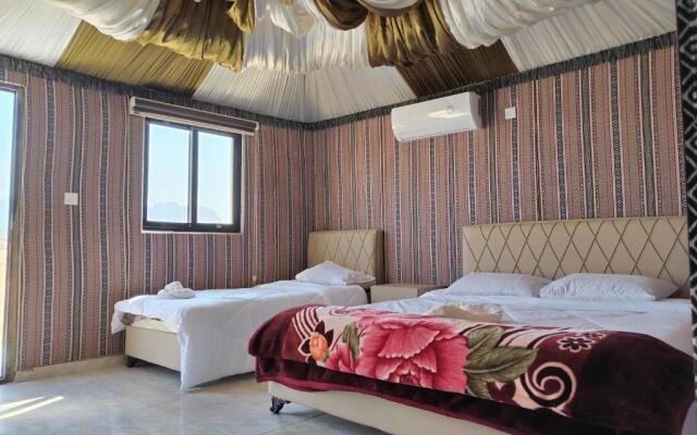 Glamping at wadi rum under the sun