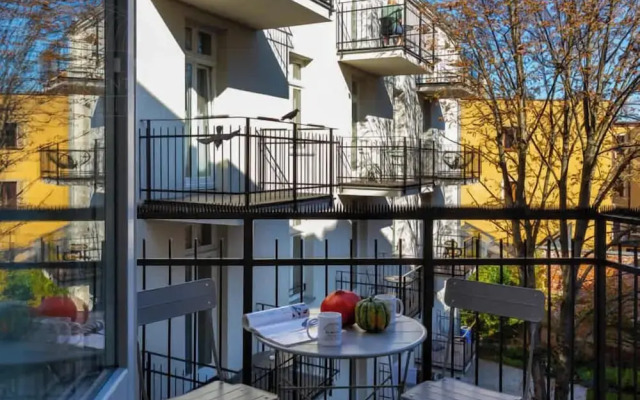 Canvas House Fragola Apartments