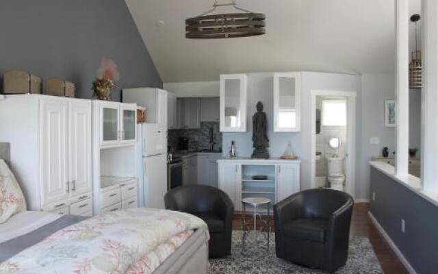 Dungeness Barn House Bed & Breakfast