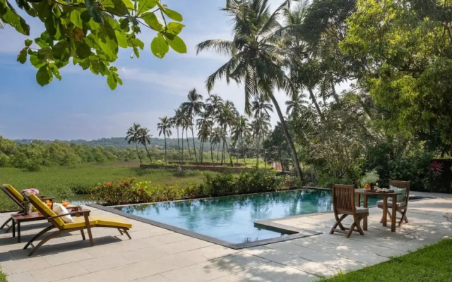 Frangipani by Hireavilla - 4BR w Pool Field View