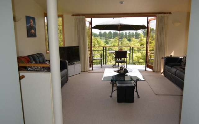 River Vista – Balcony – Hamilton