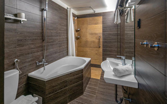 Andrassy Thai Hotel