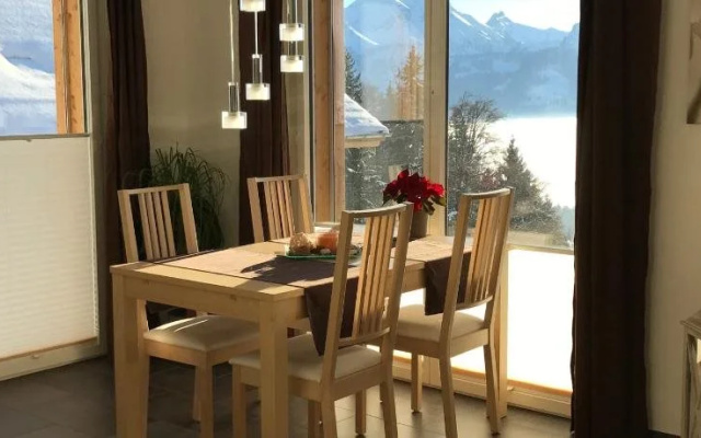 Swiss Lakeview Apartment