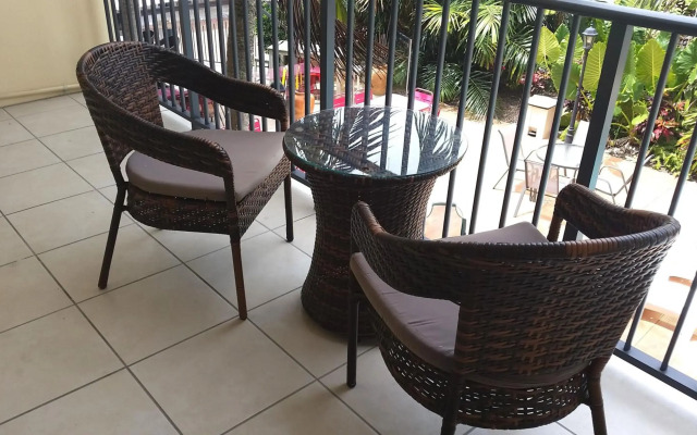 Cairns Queenslander Hotel & Apartments
