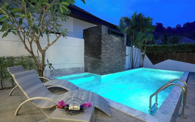 Elegant 3BR Pool Villa Coco B6 in Kamala