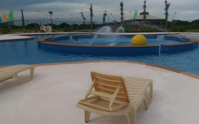 Aquamira Hotel & Resort