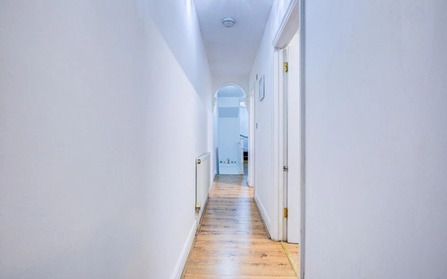 3 Bedroom Flat Central Gillingham Town