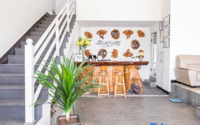 Xingyuxinyuan Lake View Holiday Hotel