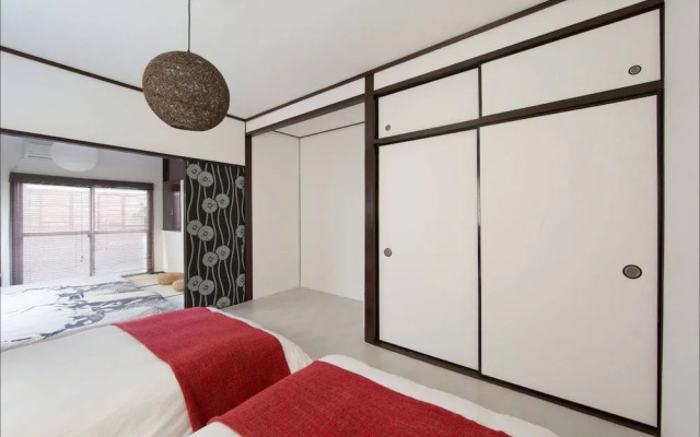 Zebrahouse Himejima