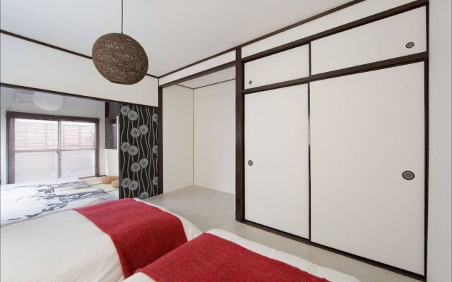 Zebrahouse Himejima