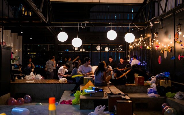 Silom SPACE Hostel