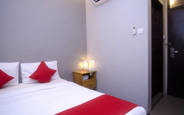 OYO 910 Hills Residence