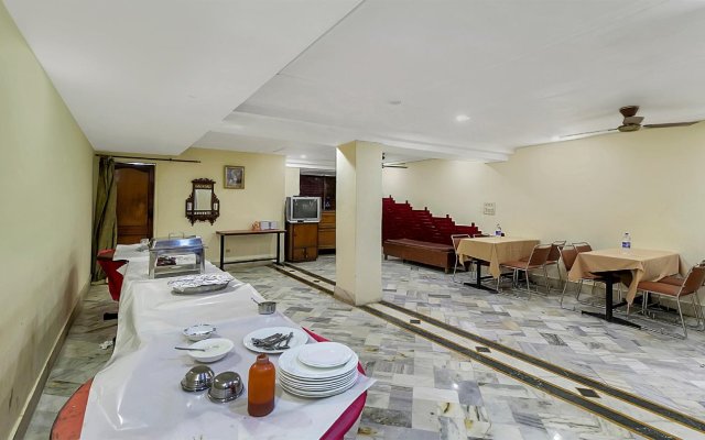 Hotel Kapoor Inn by OYO Rooms