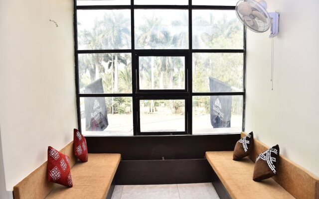 Hotel Royal Front Residency