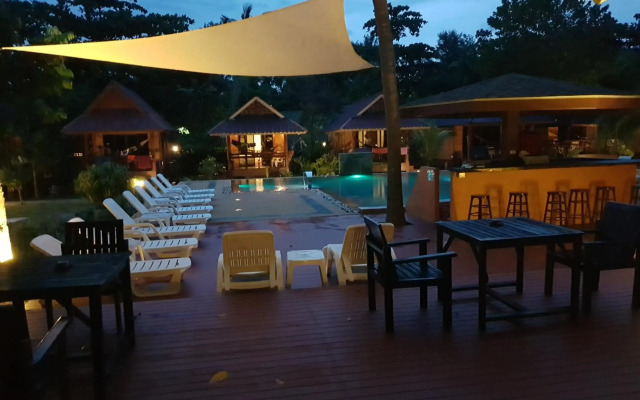 Lanta Pearl Beach Resort