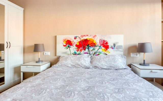 Snug Apartment in Sevilla near Plaza del Cabildo