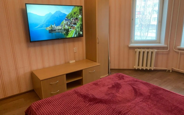 Надым Хаус на Зверева 39