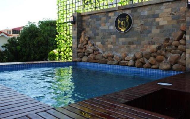 Number 9 Hotel
