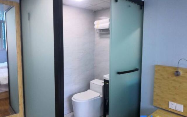 Chongqing Xinyu Hotel (Liling Zesheng Plaza Gaochuntang Branch)