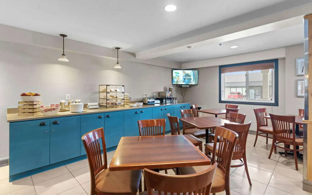 Country Inn & Suites by Radisson, Saskatoon, SK