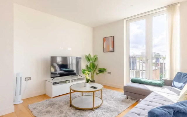 Radiant 1BD Retreat, North Maida Vale!