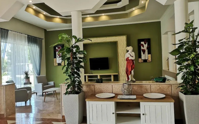 Louis Luxury Villa