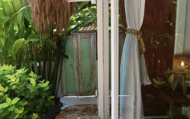 The Garden Shacks at Sandy Bay