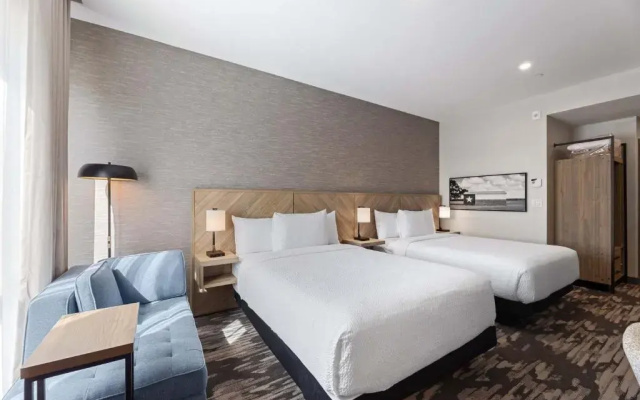 Sandman Signature Dallas Las Colinas Hotel & Suites