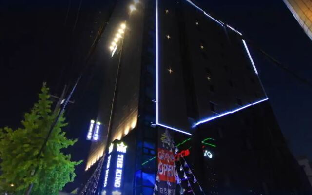 The King Hotel