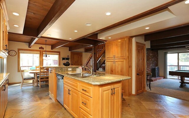 Bear Tree Hideaway 1510 by RedAwning