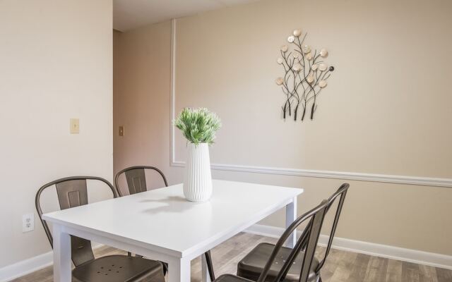 2 BR Apt in Windy Hill near beach by Frontdesk
