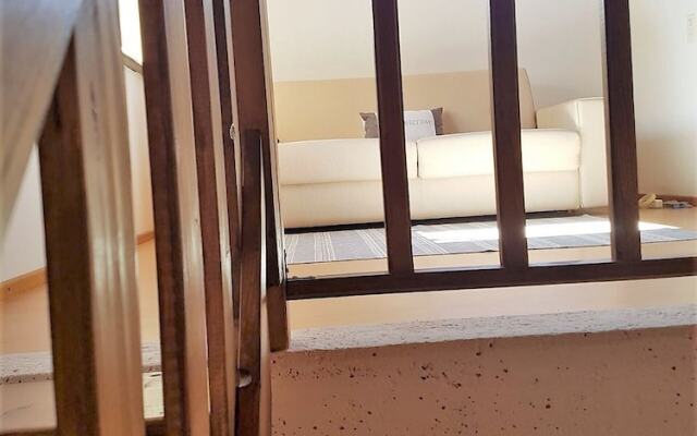 Home near Franklin College and Lugano Center