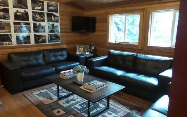 Kitimat Lodge
