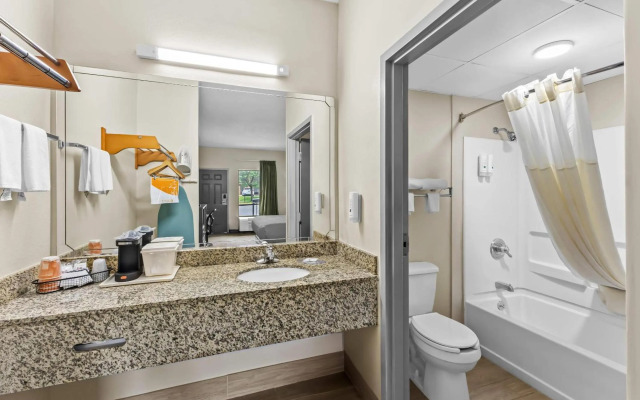 Quality Inn Fort Campbell