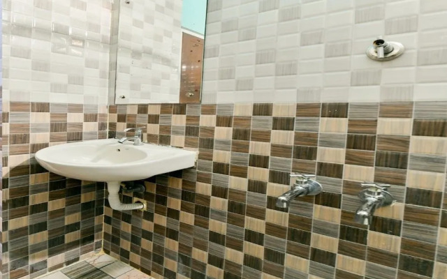 Anchor House by OYO Rooms