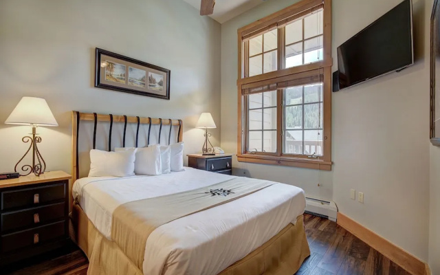 Expedition Station Condos by Vail Resorts