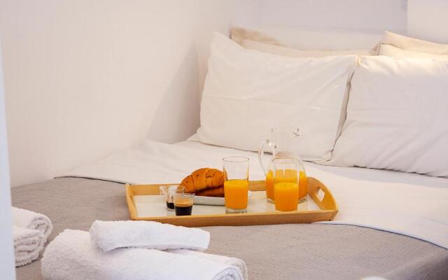 Stylish Modern Studio, Chalkida centre, seaside