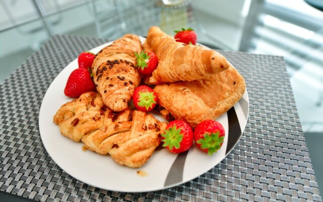 Just Stay Wales-Waterfront Villa-SA1