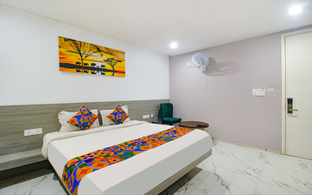 Fabhotel Ssr Fern Suites