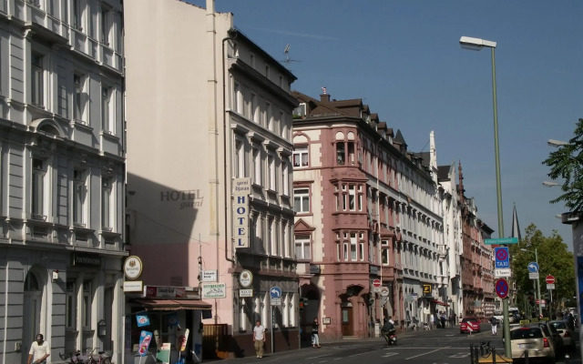 Hotel garni Djaran