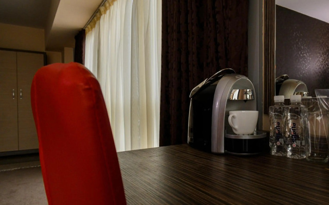 City Hotel