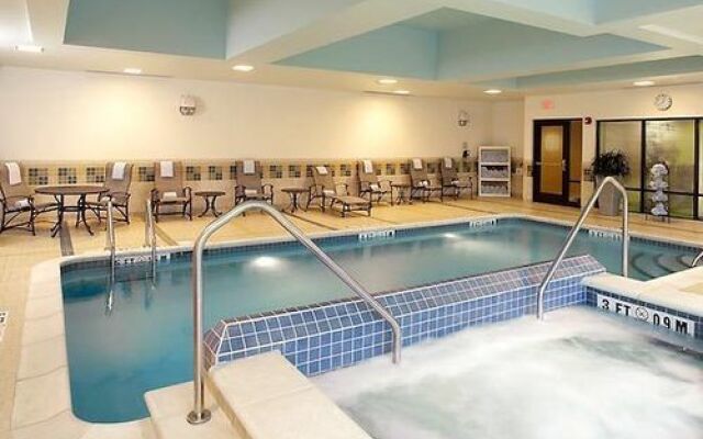 Fairfield Inn & Suites Cumberland