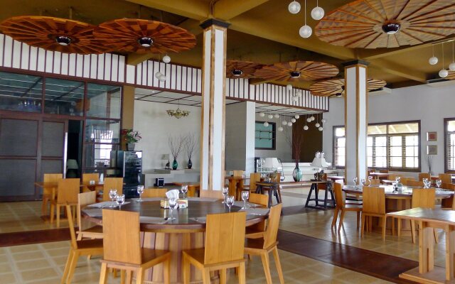 Pearl Laguna Resort
