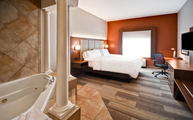 Holiday Inn Express & Suites Schererville by IHG