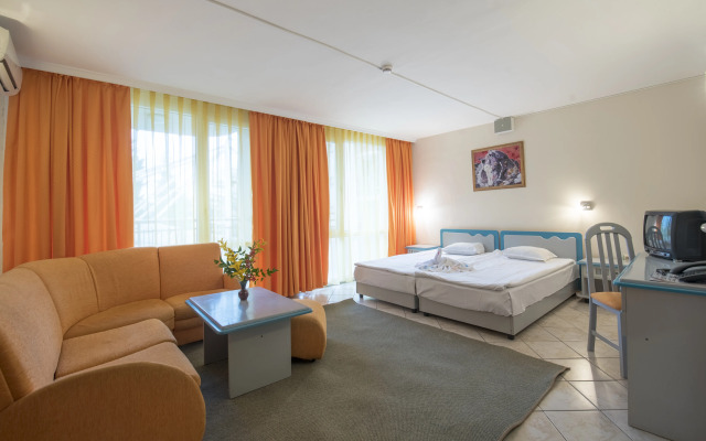 Hotel Iskar & Aquapark - Premium All Inclusive