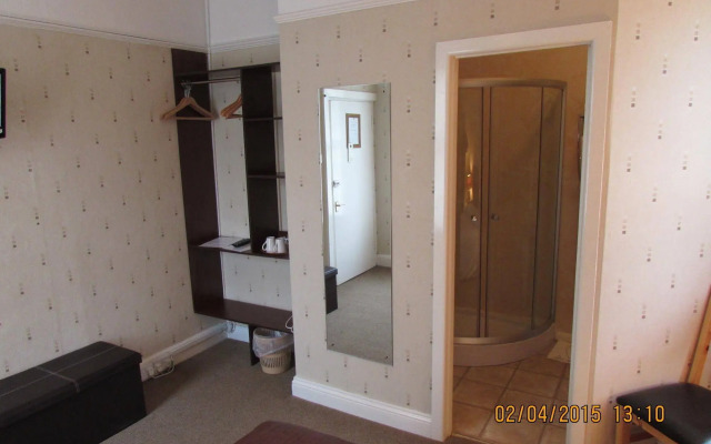 The Royal Clarence Hotel